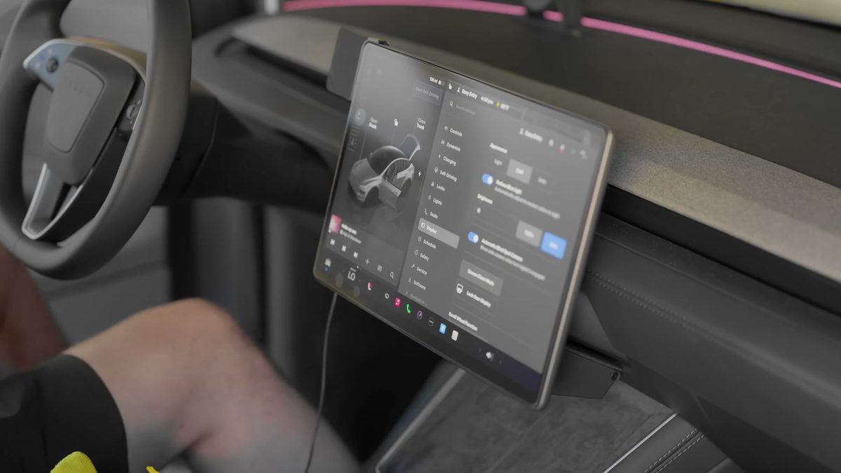 Screen Protector in Ryan Shaw's Tesla